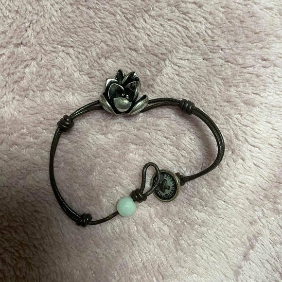 Fossil Bracelet - Picture 2 of 3